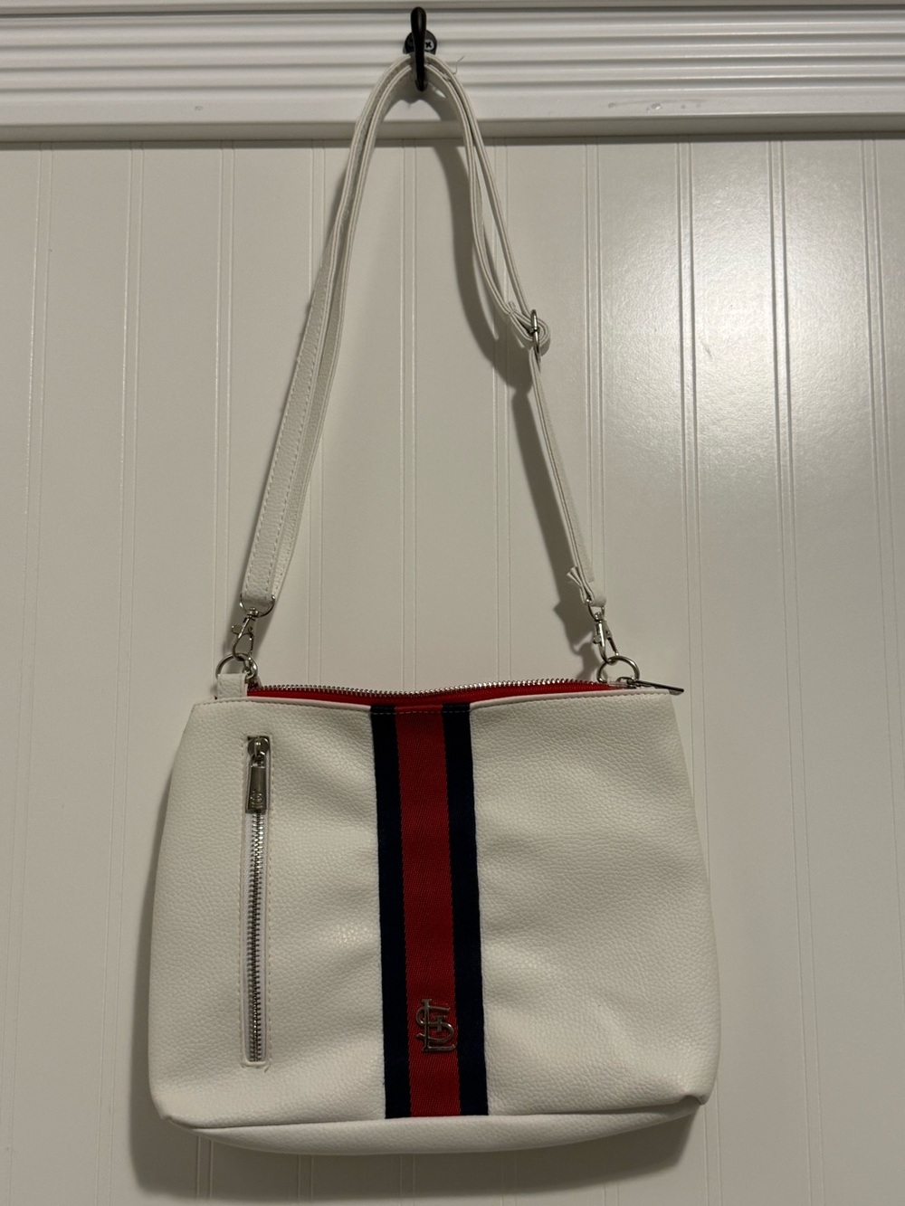 Limited edition ST. Louis CARDINALS RED&White Crossbody Game day giveaway.